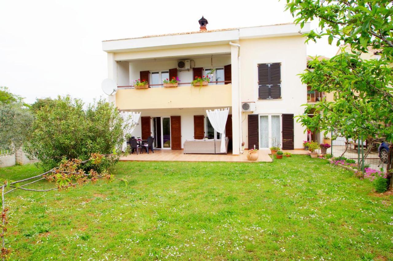 PUY Apartment Suzi Valdebek מראה חיצוני תמונה